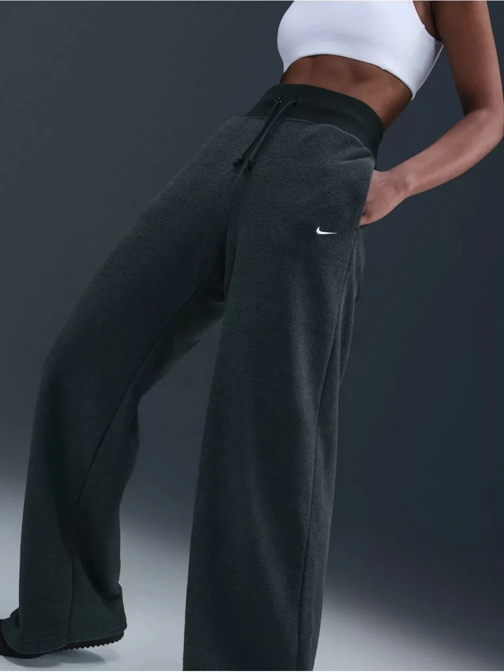 Nike Seaweed Wide-Leg Fleece Jogger Pants